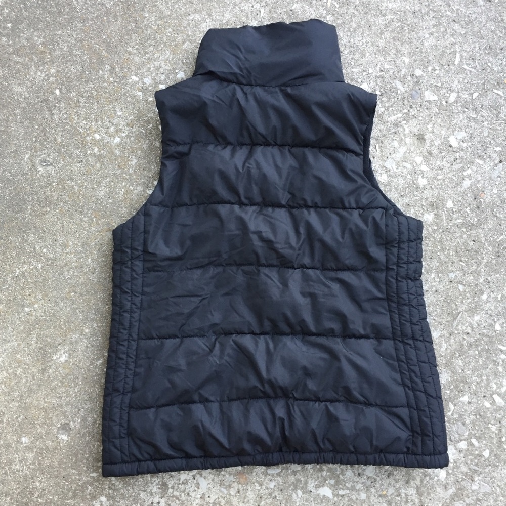 Old Navy | Black Puffer Vest! - Picture 3 of 6